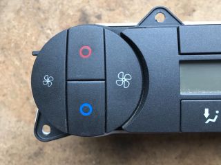 bontott FORD FIESTA V Fűtéskapcsoló (digit klímás)