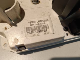 bontott FORD FIESTA V Fűtéskapcsoló (manuális klímás)