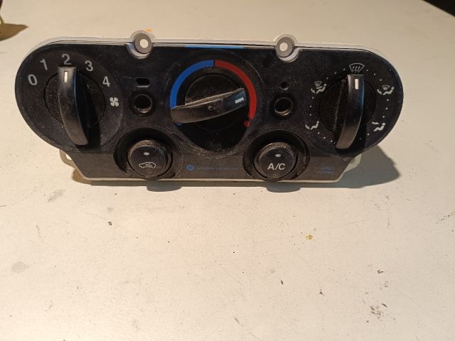 bontott FORD FIESTA V Fűtéskapcsoló (manuális klímás)