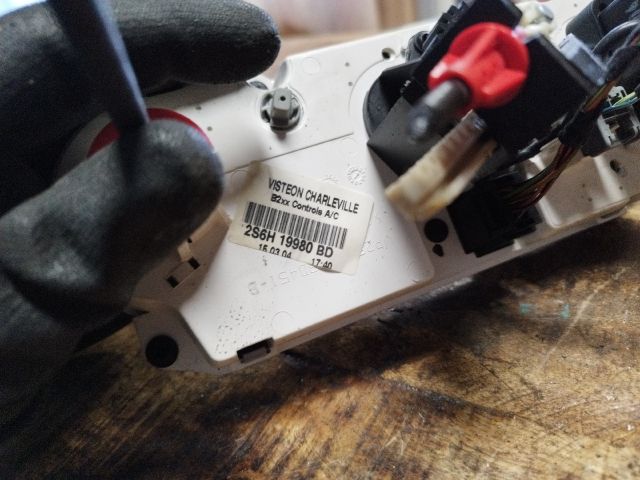 bontott FORD FIESTA V Fűtéskapcsoló (manuális klímás)