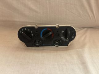 bontott FORD FIESTA V Fűtéskapcsoló (manuális klímás)