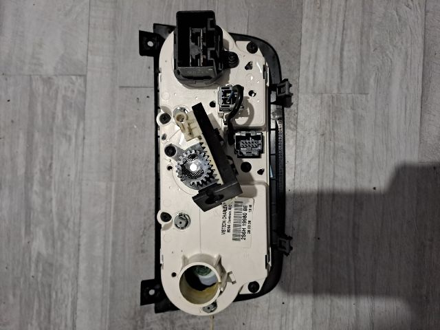 bontott FORD FIESTA V Fűtéskapcsoló (manuális klímás)