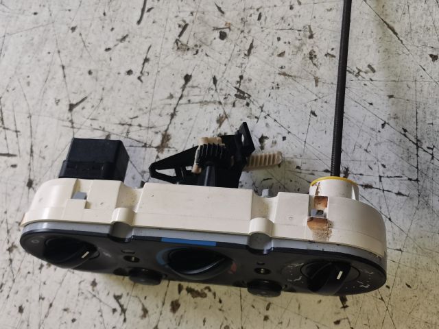 bontott FORD FIESTA V Fűtéskapcsoló (manuális klímás)