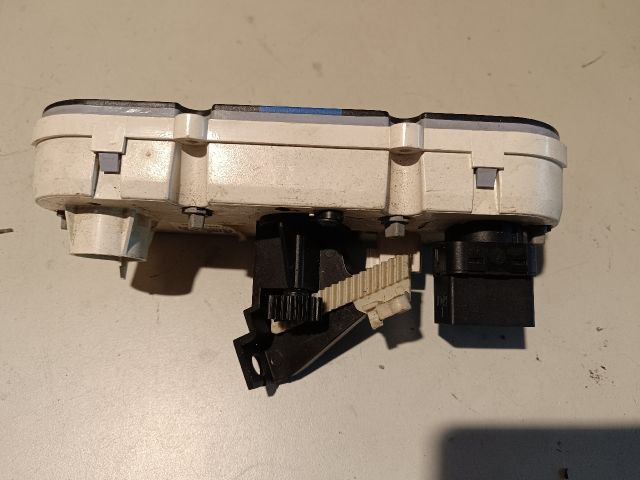 bontott FORD FIESTA V Fűtéskapcsoló (manuális klímás)