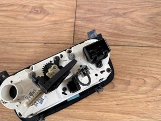 bontott FORD FIESTA V Fűtéskapcsoló (manuális klímás)