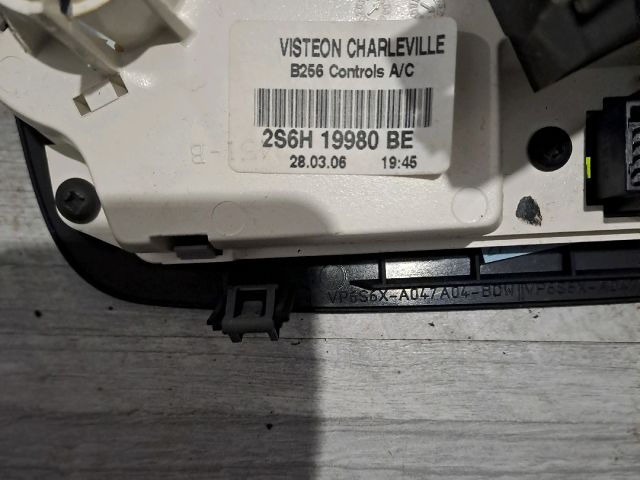 bontott FORD FIESTA V Fűtéskapcsoló (manuális klímás)