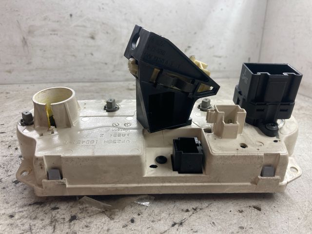 bontott FORD FIESTA V Fűtéskapcsoló (manuális klímás)