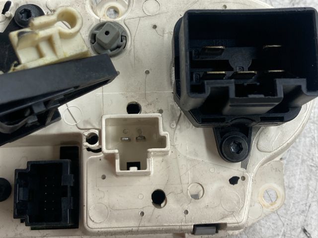 bontott FORD FIESTA V Fűtéskapcsoló (manuális klímás)