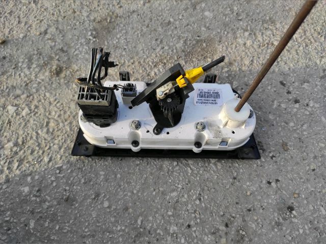 bontott FORD FIESTA V Fűtéskapcsoló (Nem klímás)