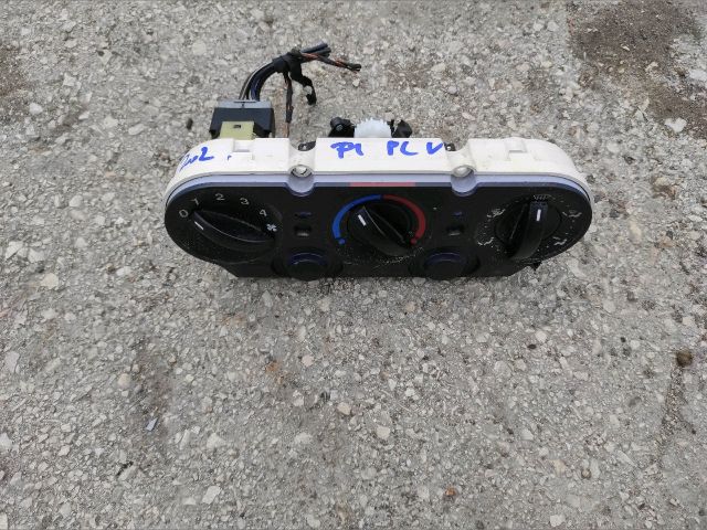 bontott FORD FIESTA V Fűtéskapcsoló (Nem klímás)