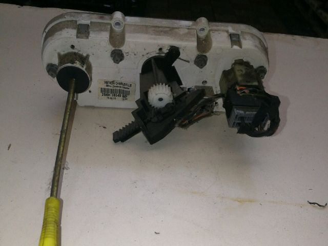 bontott FORD FIESTA V Fűtéskapcsoló (Nem klímás)