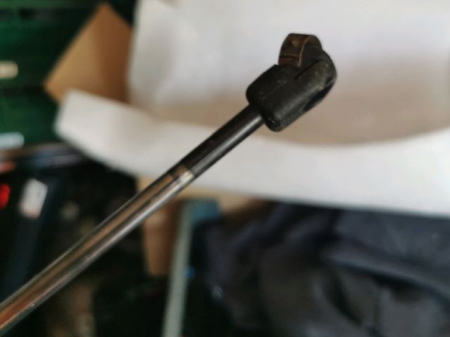 bontott FORD FIESTA V Gázrugós Kitámasztó Teleszkóp Csomagtérajtó (Pozíciófüggetlen)