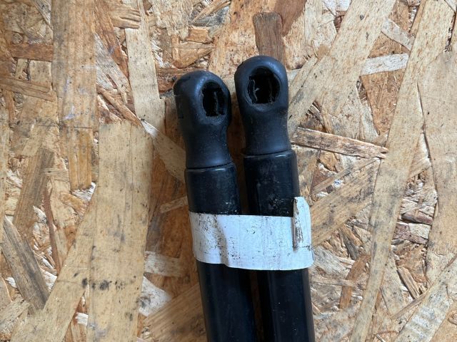 bontott FORD FIESTA V Gázrugós Kitámasztó Teleszkóp Pár Csomagtérajtó