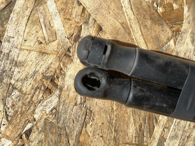 bontott FORD FIESTA V Gázrugós Kitámasztó Teleszkóp Pár Csomagtérajtó