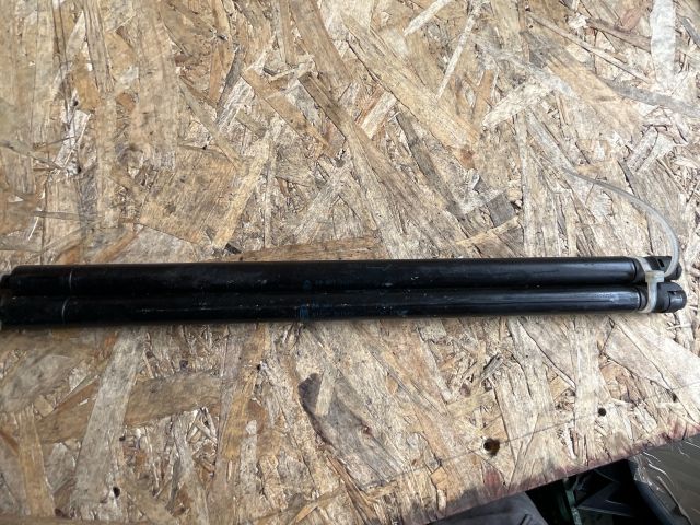 bontott FORD FIESTA V Gázrugós Kitámasztó Teleszkóp Pár Csomagtérajtó