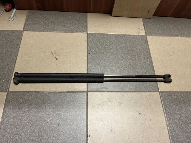 bontott FORD FIESTA V Gázrugós Kitámasztó Teleszkóp Pár Csomagtérajtó