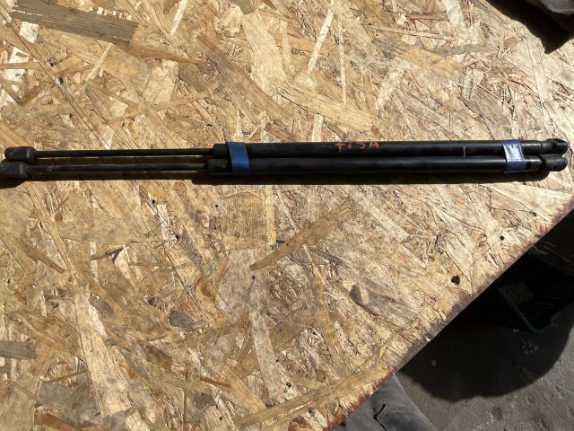 bontott FORD FIESTA V Gázrugós Kitámasztó Teleszkóp Pár Csomagtérajtó