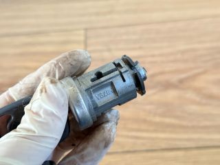 bontott FORD FIESTA V Gyújtáskapcsoló Zárbetét