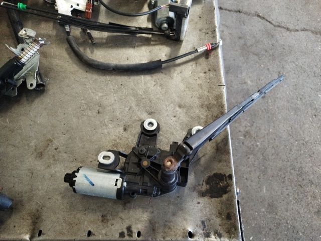 bontott FORD FIESTA V Hátsó Ablaktörlő Motor