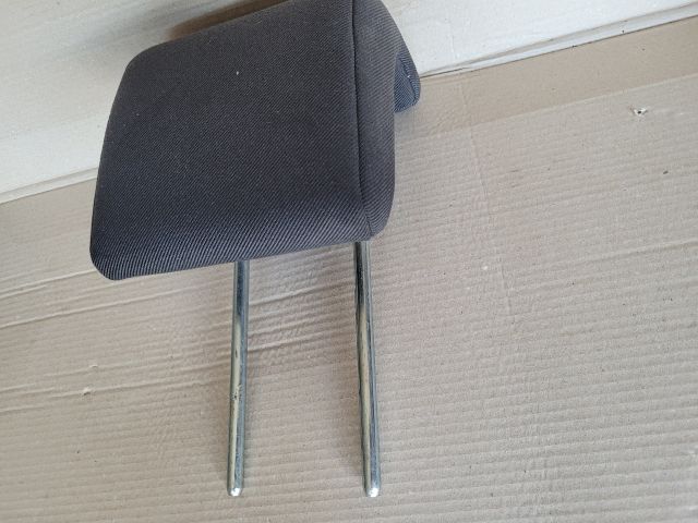 bontott FORD FIESTA V Hátsó Fejtámla