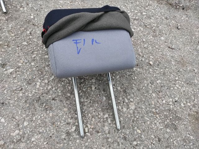 bontott FORD FIESTA V Hátsó Fejtámla