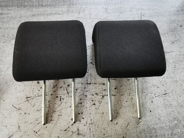 bontott FORD FIESTA V Hátsó Fejtámla