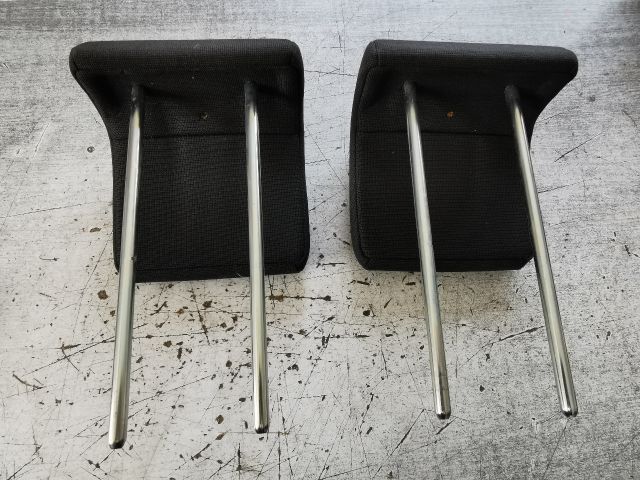 bontott FORD FIESTA V Hátsó Fejtámla