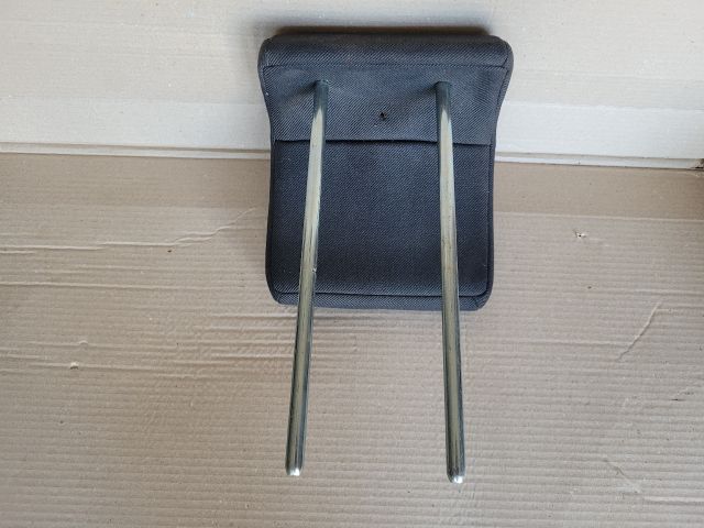 bontott FORD FIESTA V Hátsó Fejtámla