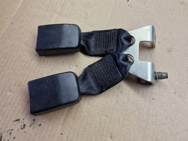 bontott FORD FIESTA V Hátsó középső Biztonsági Öv Csat