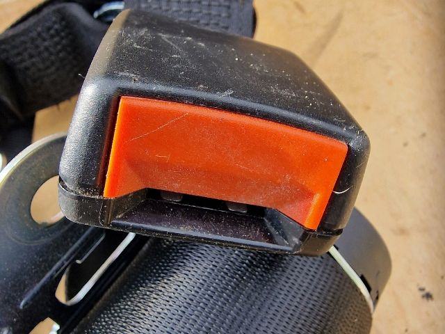 bontott FORD FIESTA V Hátsó középső Biztonsági Öv Csat