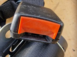 bontott FORD FIESTA V Hátsó középső Biztonsági Öv Csat