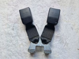 bontott FORD FIESTA V Hátsó középső Biztonsági Öv Csat