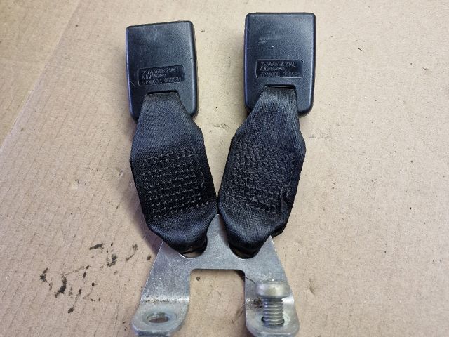 bontott FORD FIESTA V Hátsó középső Biztonsági Öv Csat