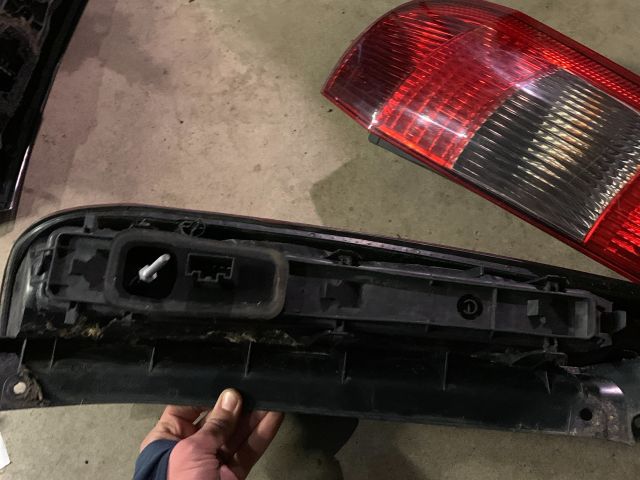 bontott FORD FIESTA V Hátsó Lámpa Szett