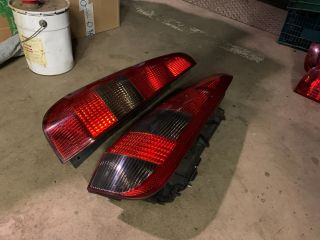 bontott FORD FIESTA V Hátsó Lámpa Szett