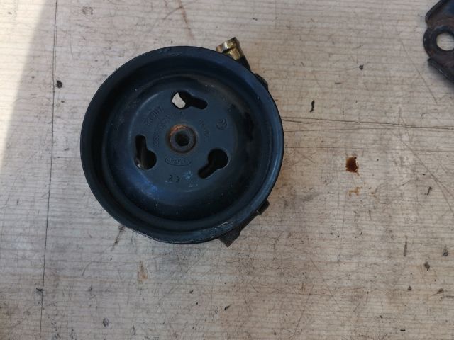 bontott FORD FIESTA V Hidraulika Szivattyú