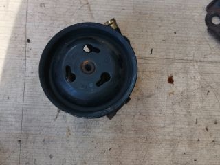 bontott FORD FIESTA V Hidraulika Szivattyú