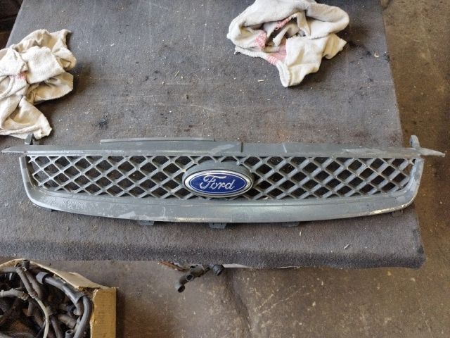 bontott FORD FIESTA V Hűtőrács
