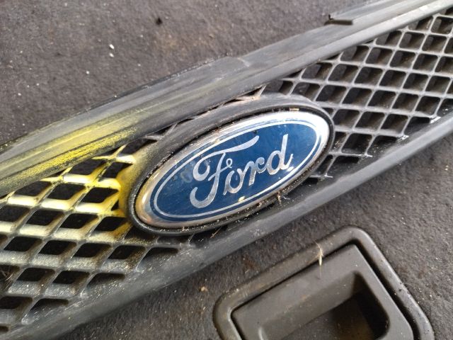 bontott FORD FIESTA V Hűtőrács