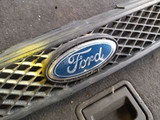 bontott FORD FIESTA V Hűtőrács