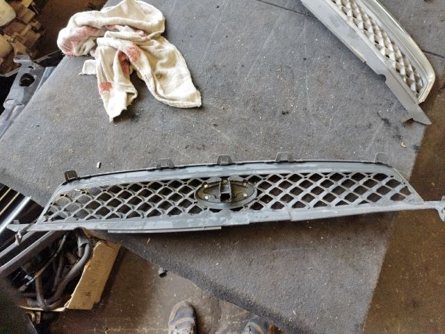 bontott FORD FIESTA V Hűtőrács