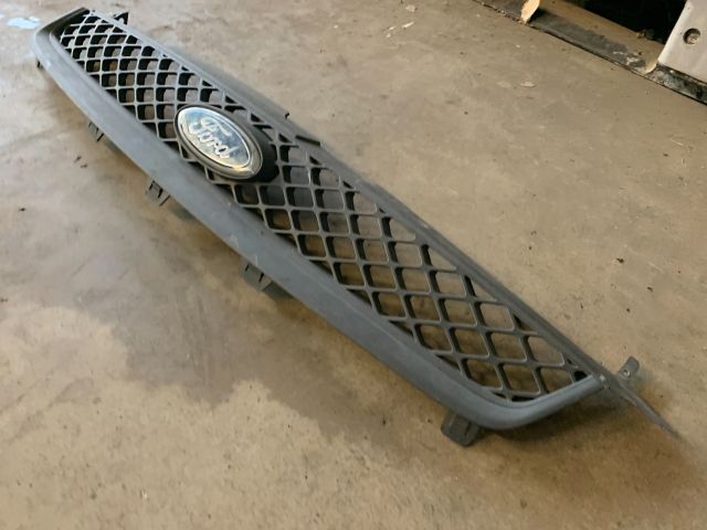 bontott FORD FIESTA V Hűtőrács