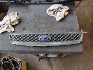 bontott FORD FIESTA V Hűtőrács