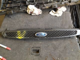 bontott FORD FIESTA V Hűtőrács