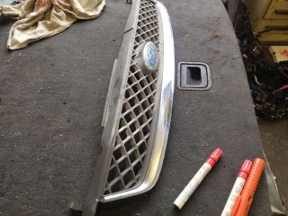 bontott FORD FIESTA V Hűtőrács