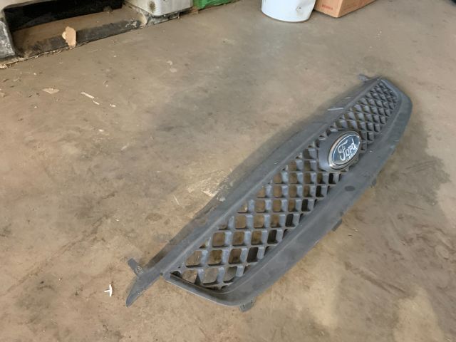 bontott FORD FIESTA V Hűtőrács