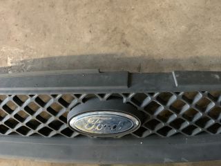 bontott FORD FIESTA V Hűtőrács