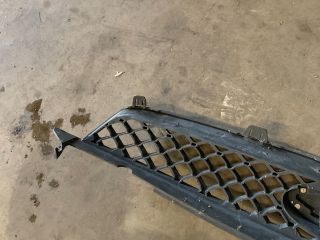 bontott FORD FIESTA V Hűtőrács