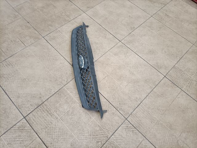 bontott FORD FIESTA V Hűtőrács