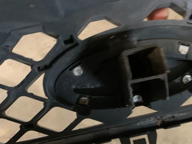 bontott FORD FIESTA V Hűtőrács